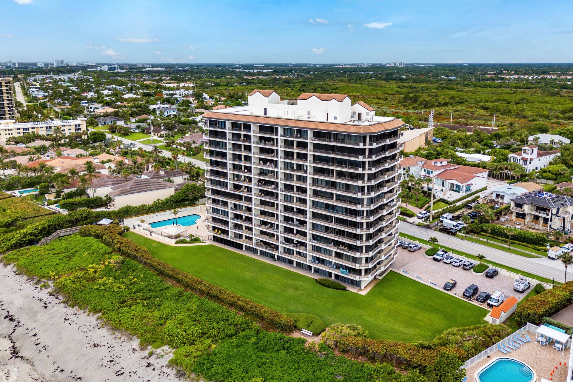 800 Ocean Drive, Unit 204, Juno Beach, FL 33408 Photo