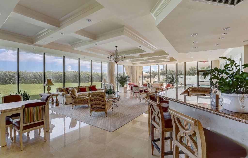 800 Ocean Drive, Unit 204, Juno Beach, FL 33408 Photo