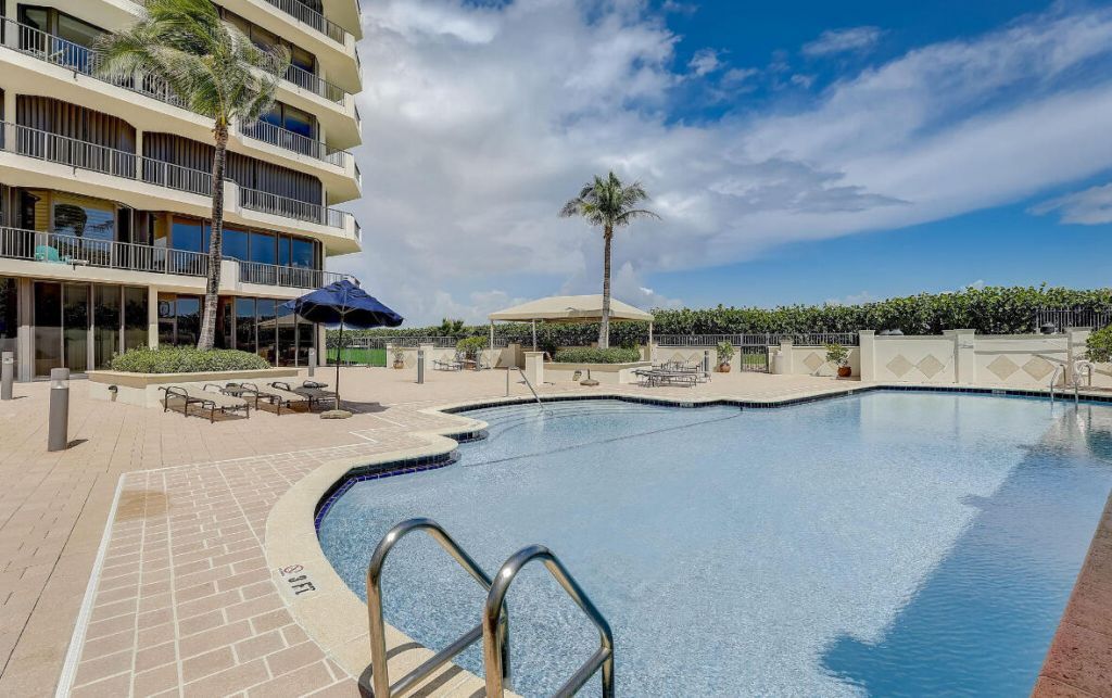 800 Ocean Drive, Unit 204, Juno Beach, FL 33408 Photo