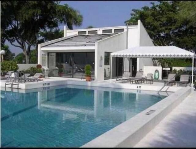 2520 Presidential Way Way, Unit 205, West Palm Beach, FL 33401 Photo