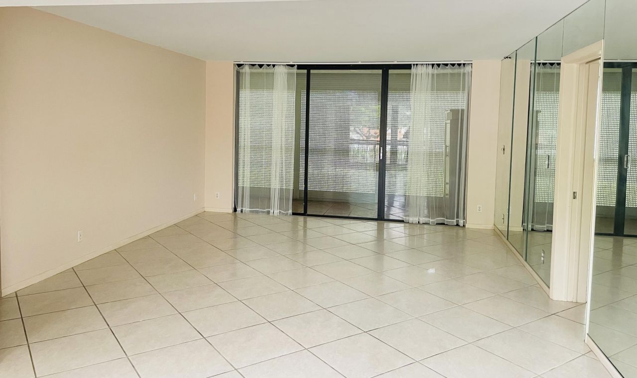 2520 Presidential Way Way, Unit 205, West Palm Beach, FL 33401 Photo