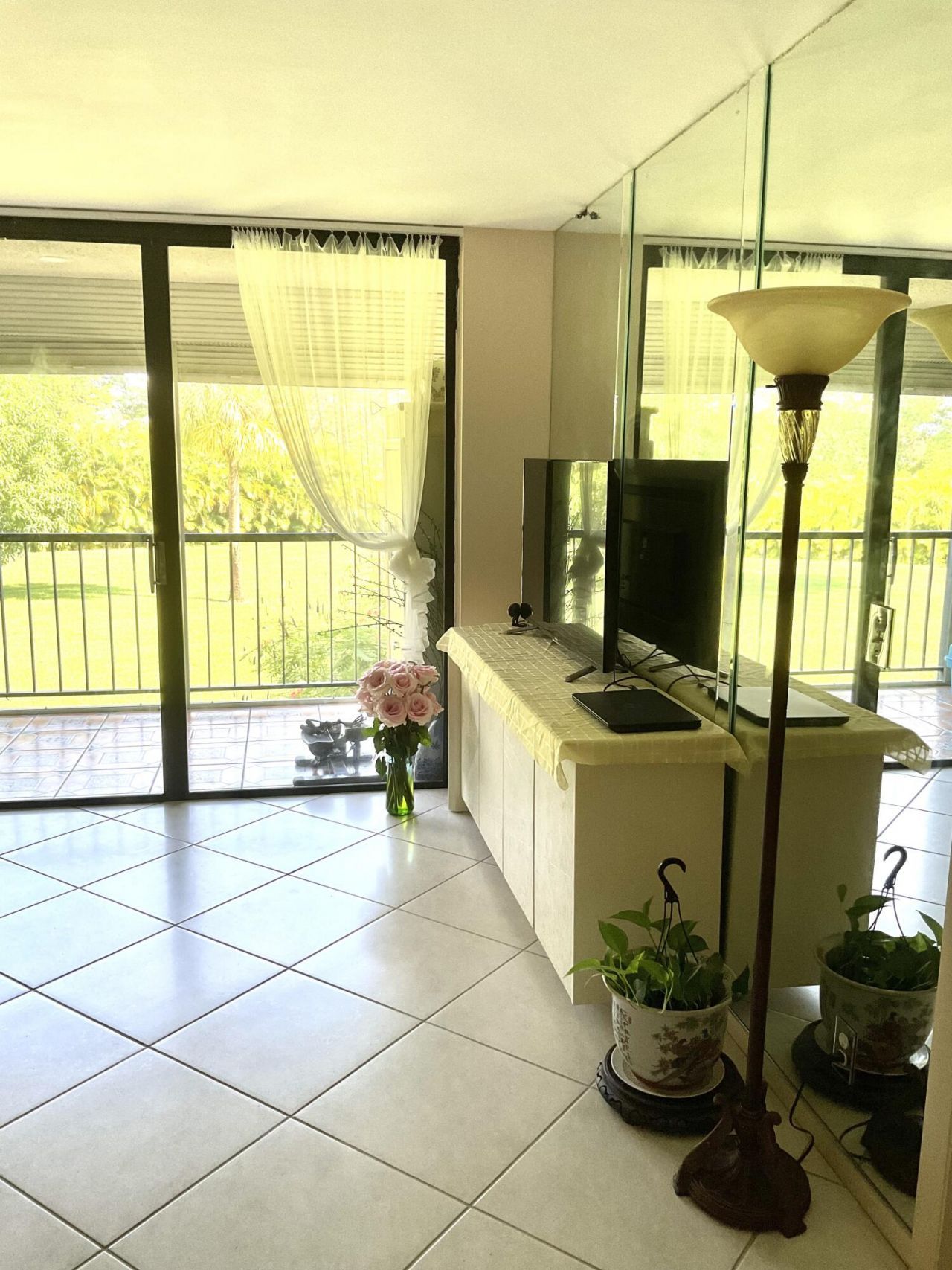 2520 Presidential Way Way, Unit 205, West Palm Beach, FL 33401 Photo