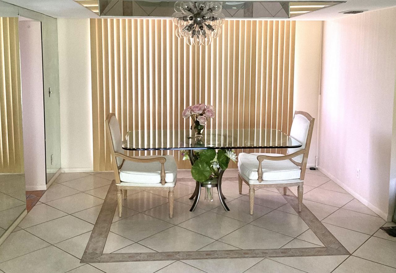 2520 Presidential Way Way, Unit 205, West Palm Beach, FL 33401 Photo