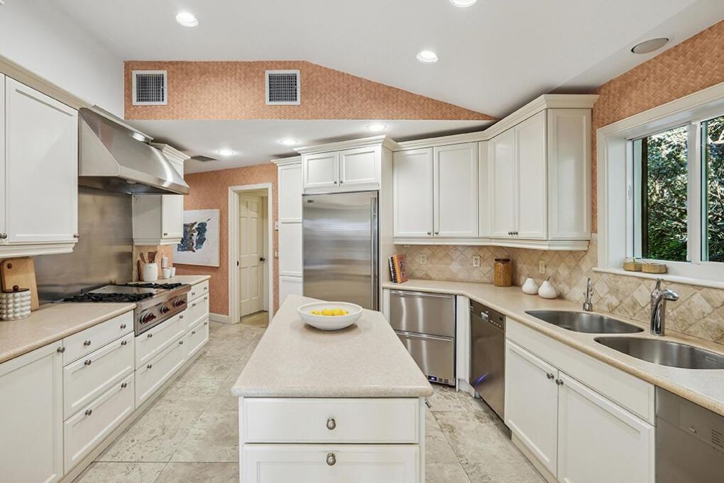 143 E Inlet Drive, Palm Beach, FL 33480 Photo