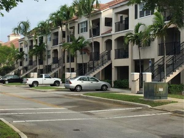 5800 W Sample Road, Unit 307, Coral Springs, FL 33067