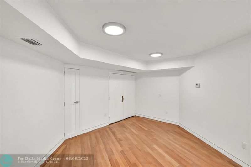 6301 Collins Avenue, Unit 1007, Miami Beach, FL 33141 Photo