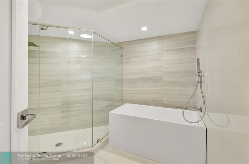 6301 Collins Avenue, Unit 1007, Miami Beach, FL 33141 Photo