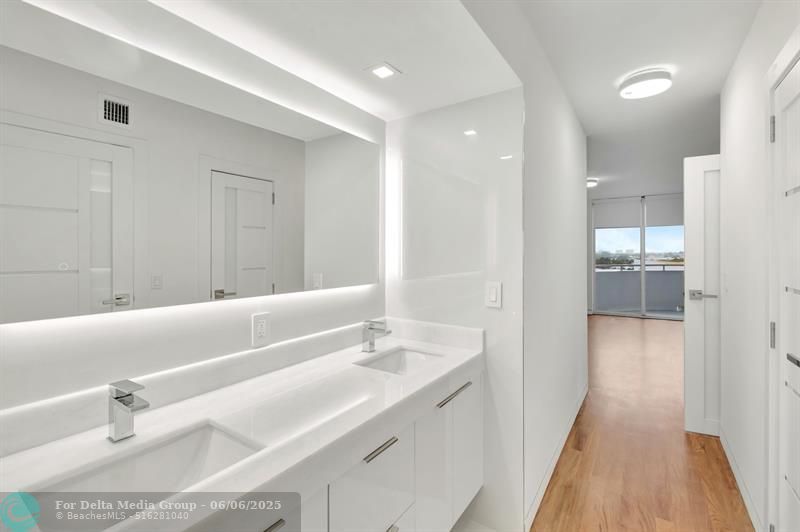 6301 Collins Avenue, Unit 1007, Miami Beach, FL 33141 Photo