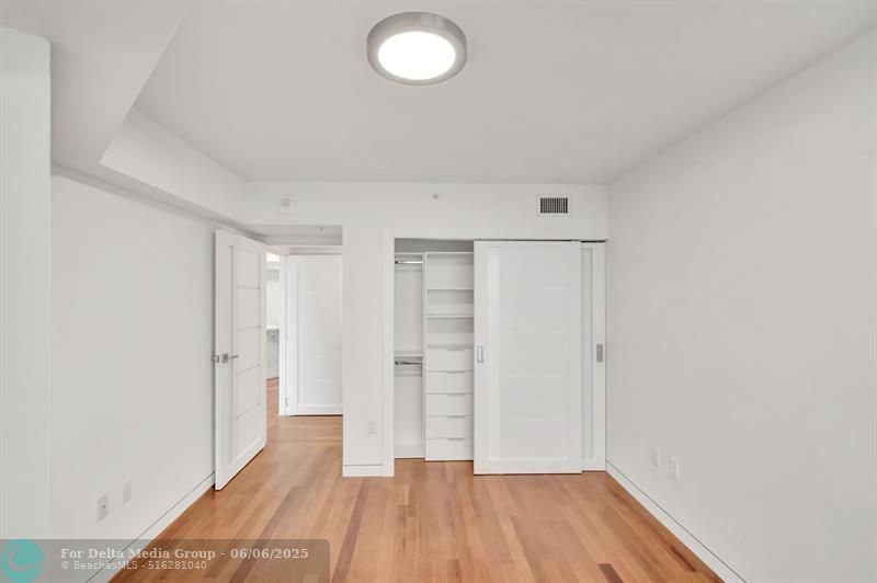 6301 Collins Avenue, Unit 1007, Miami Beach, FL 33141 Photo