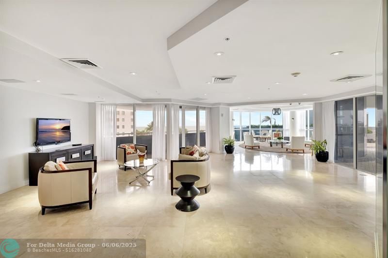 6301 Collins Avenue, Unit 1007, Miami Beach, FL 33141 Photo