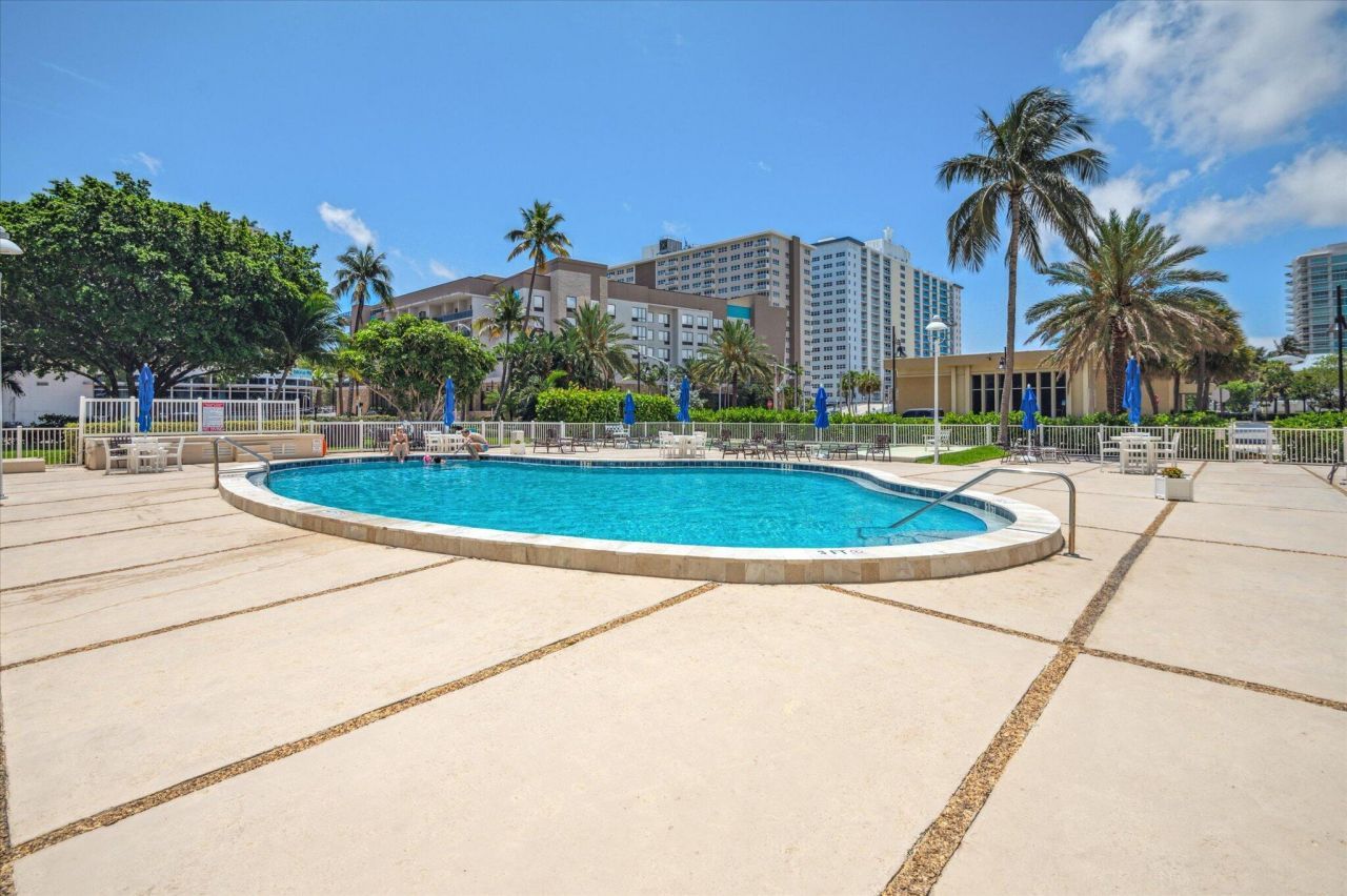 201 N Ocean Boulevard, Unit 410, Pompano Beach, FL 33062 Photo