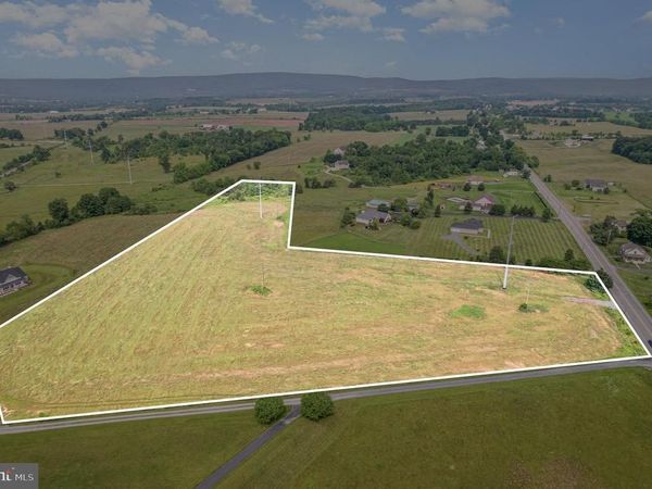 2170 CHAMBERSBURG ROAD, GETTYSBURG, PA 17325