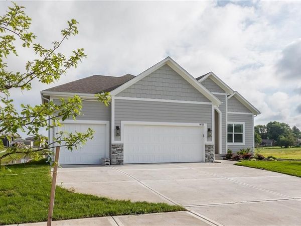 18722 W 169th Terrace, Olathe, KS 66062