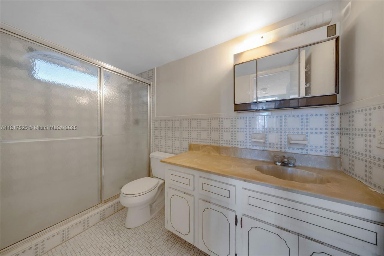 7921 Byron Ave, Unit 407, Miami Beach, FL 33141 Photo