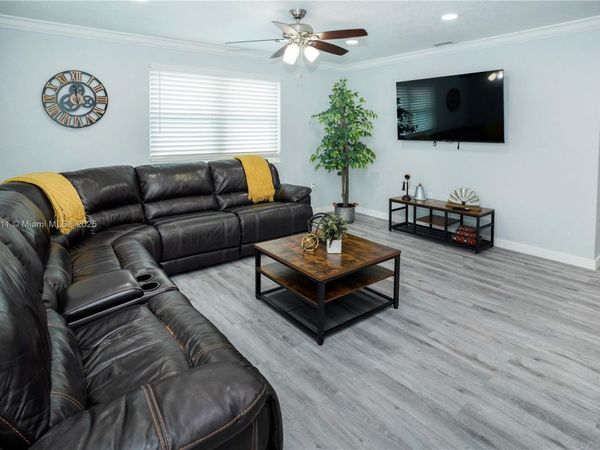 1647 NW 29th Ave, Unit 1, Miami, FL 33125