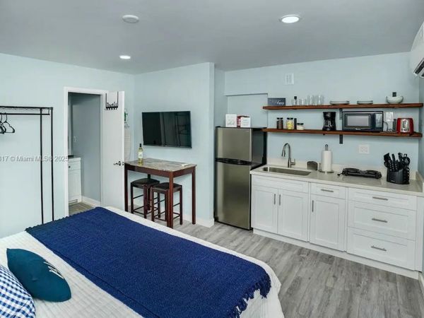 1647 NW 29th Ave, Unit 4, Miami, FL 33125