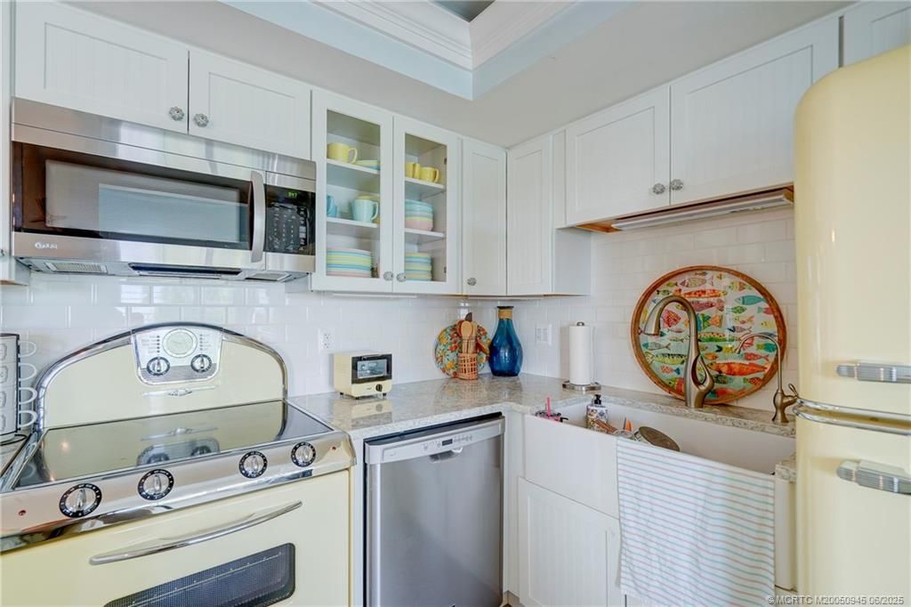 245 NE Macarthur Boulevard, Unit 11, Stuart, FL 34996 Photo