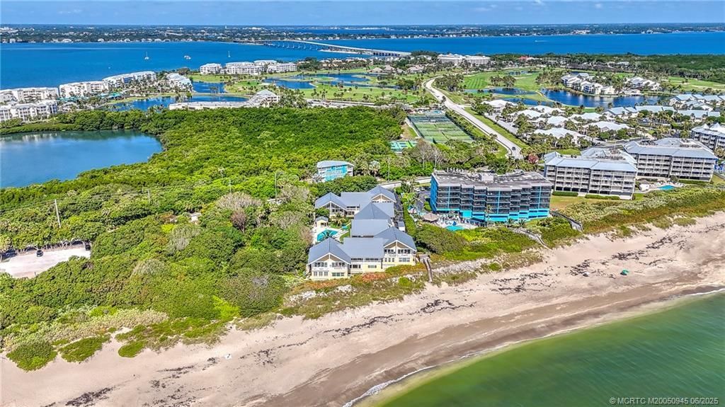 245 NE Macarthur Boulevard, Unit 11, Stuart, FL 34996 Photo