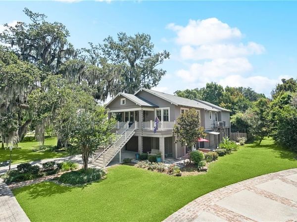 127 WILKINSON Street, Mandeville, LA 70448