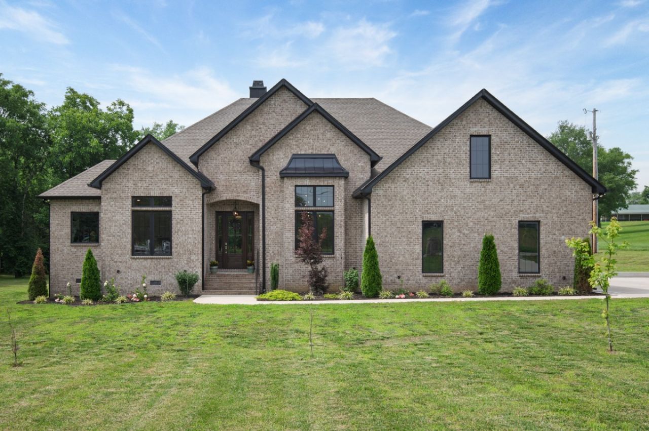 104 Branham Mill Rd Gallatin, TN 37066