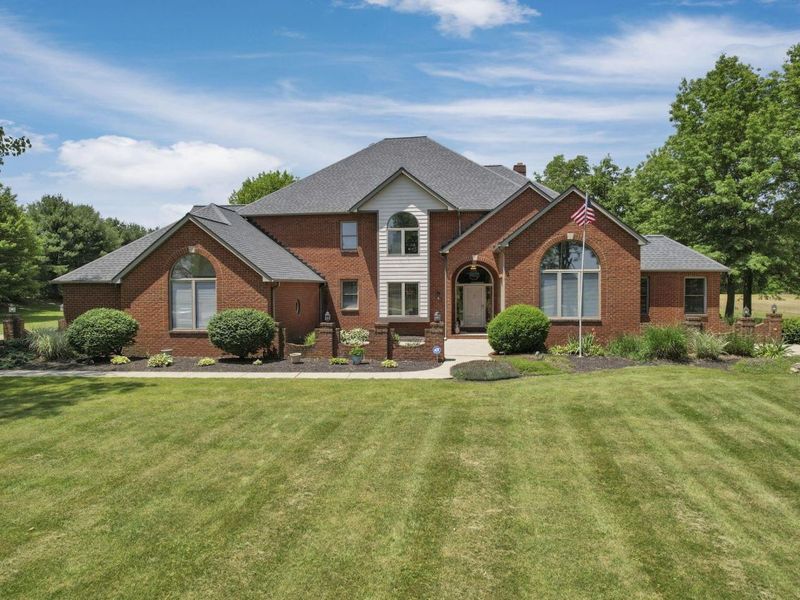 7922 Hazelton-Etna Road SW, Pataskala, OH 43062 Photo 1