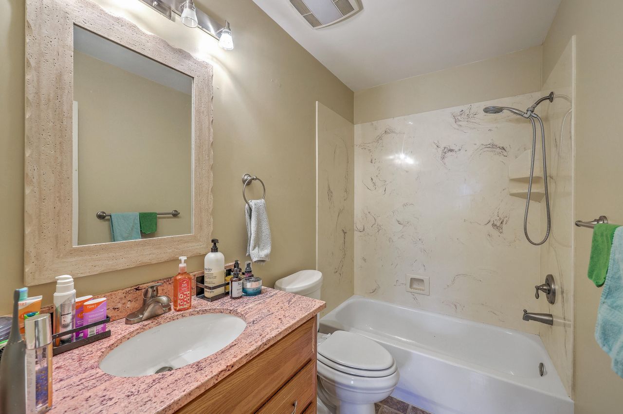 851 Sandlake Drive Photo 14