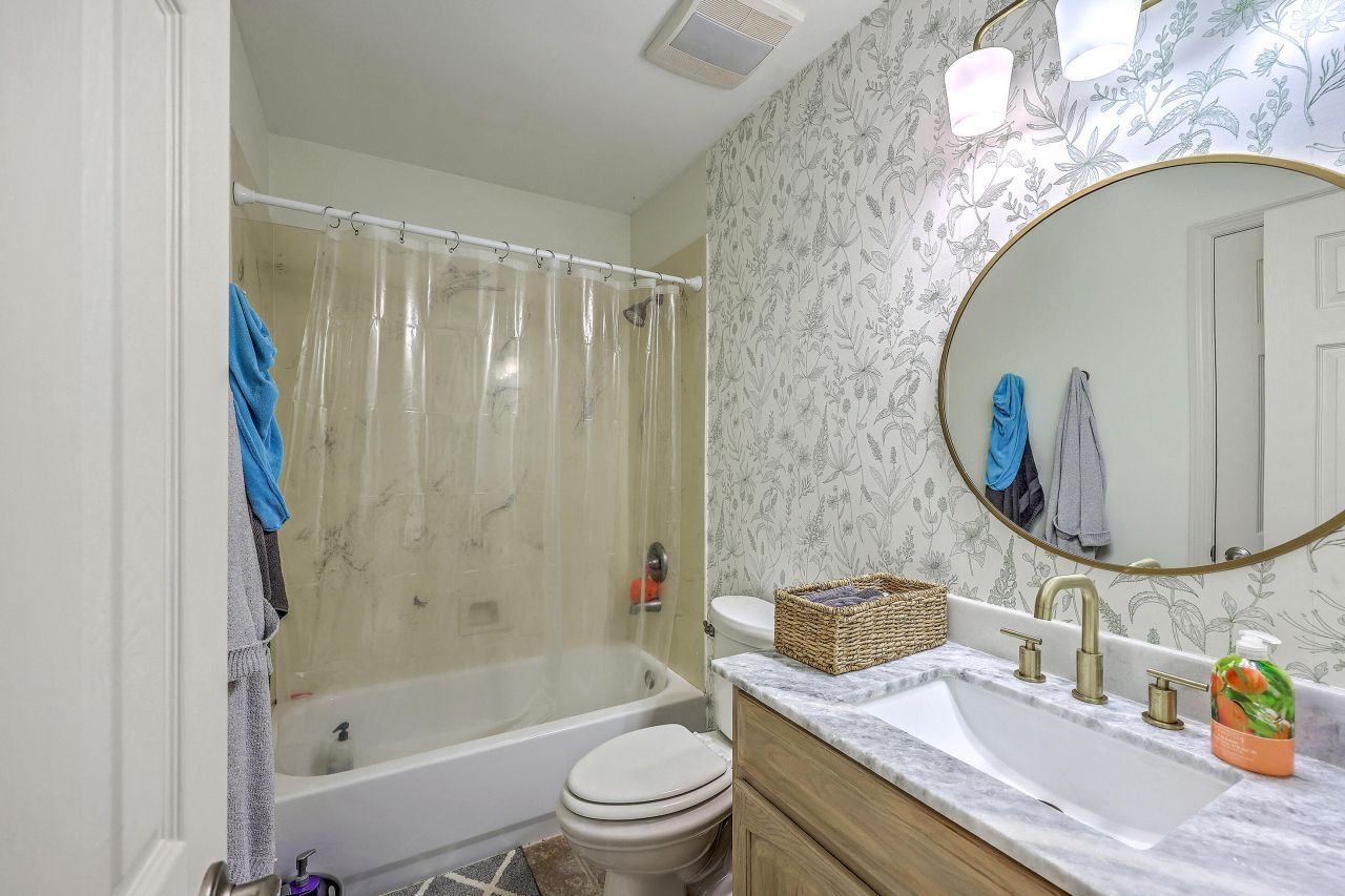 851 Sandlake Drive Photo 16