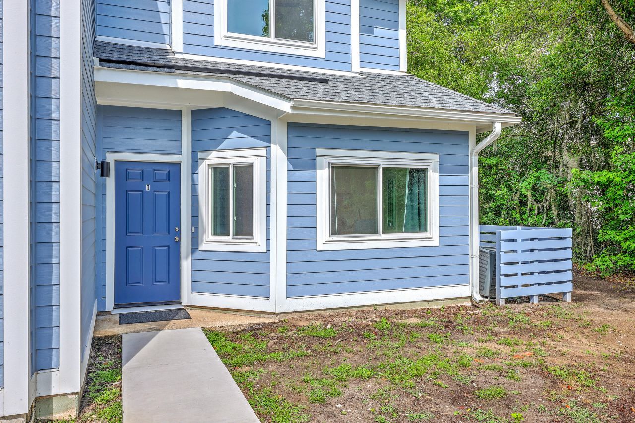 851 Sandlake Drive Photo 2