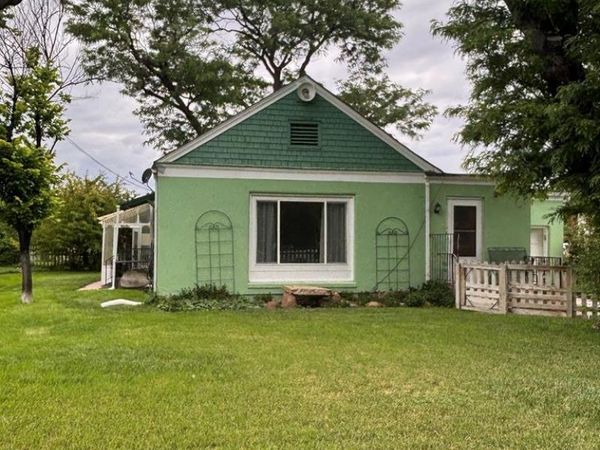 339 S Park Dr, Pueblo, CO 81005