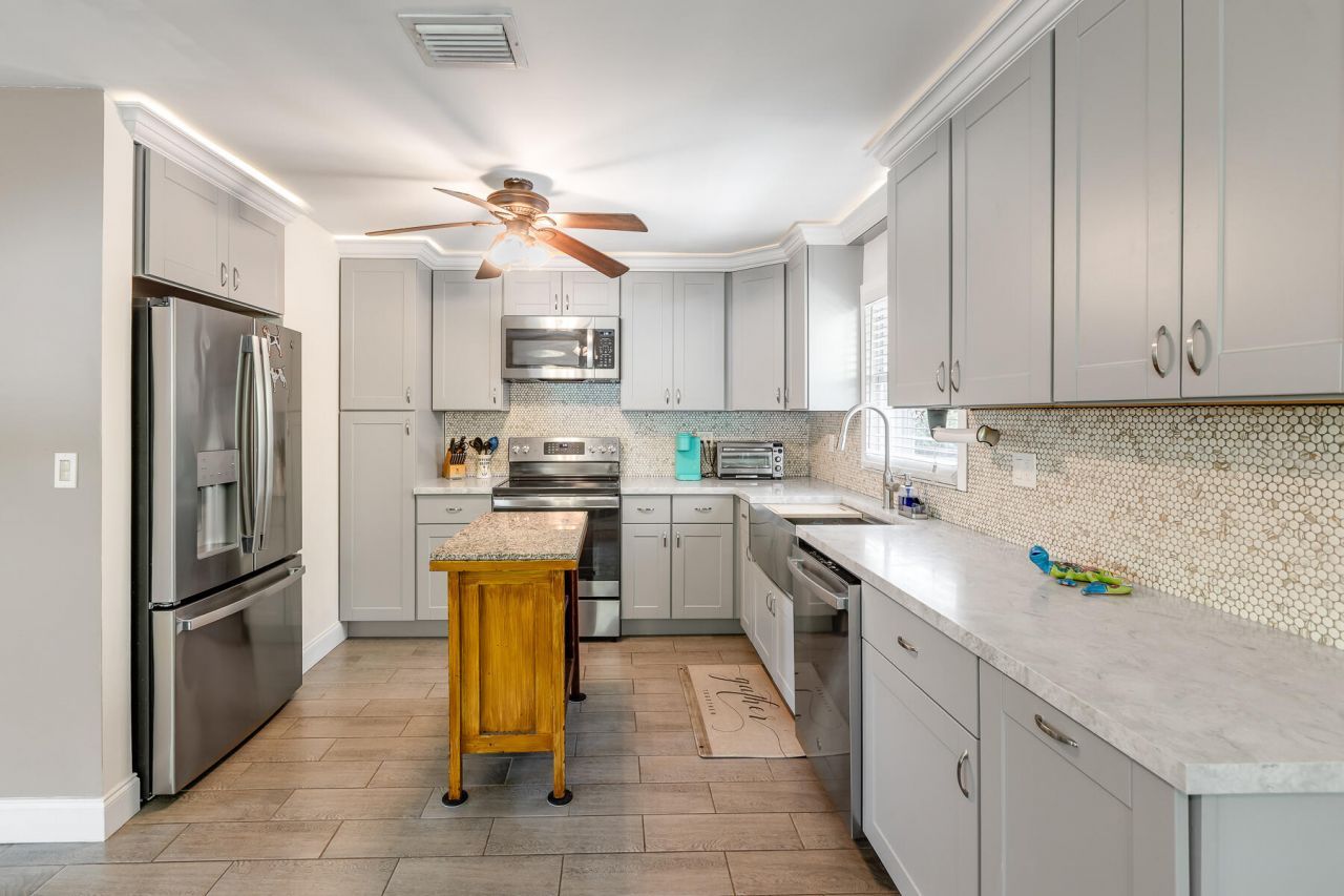 180 Sugarloaf Drive, Sugarloaf, FL 33042 Photo