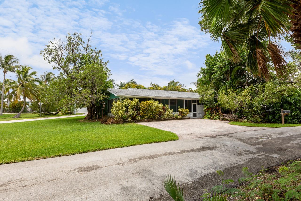 180 Sugarloaf Drive, Sugarloaf, FL 33042 Photo