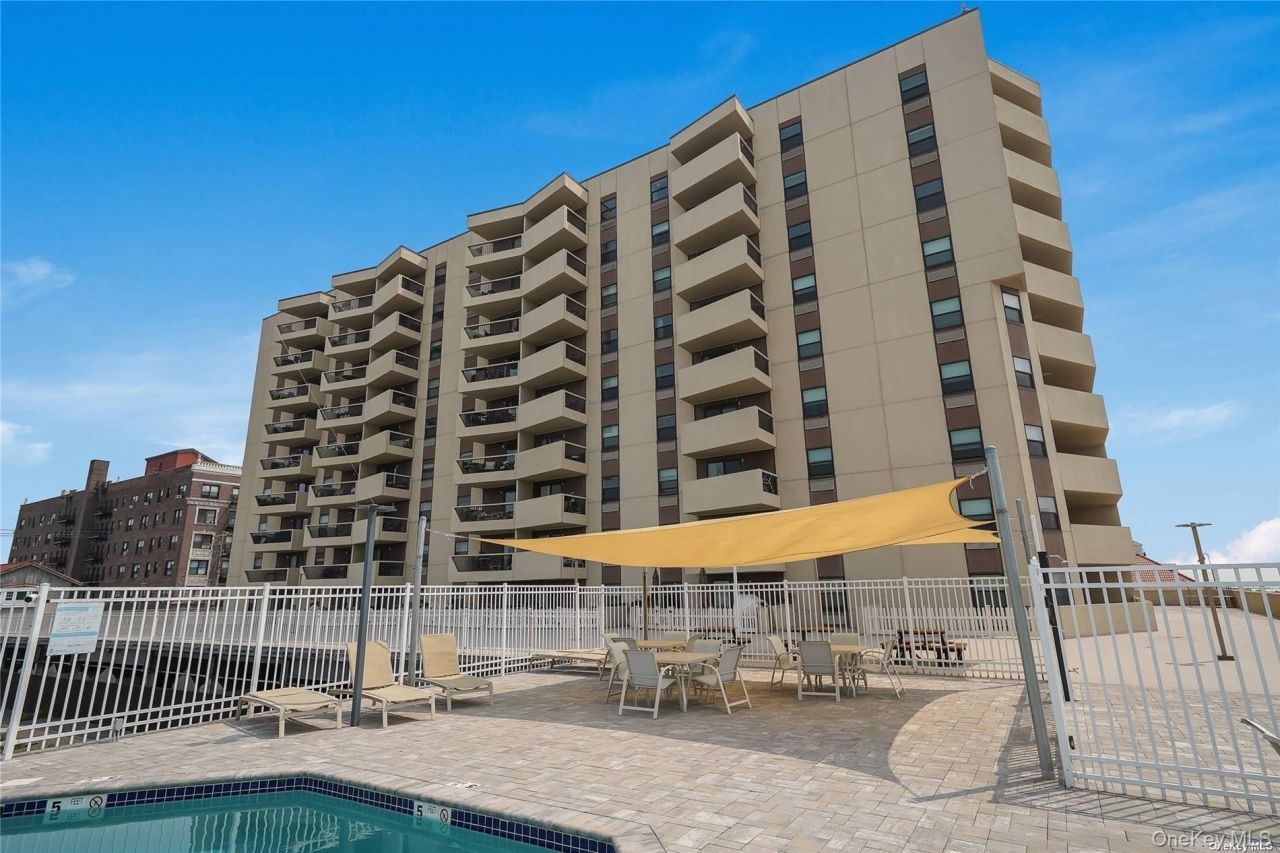 360 Shore Road, Unit 4B, Long Beach, NY 11561 Main Photo