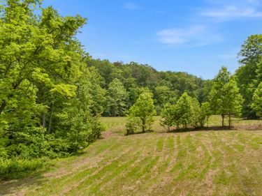 275 Horns River Road Road, Irvine, KY 40336