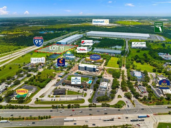 Crossroads Pkwy, Fort Pierce, FL 34945