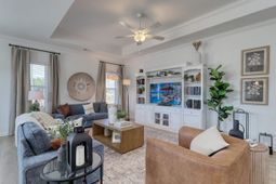 1026 Carolina Way photo 4