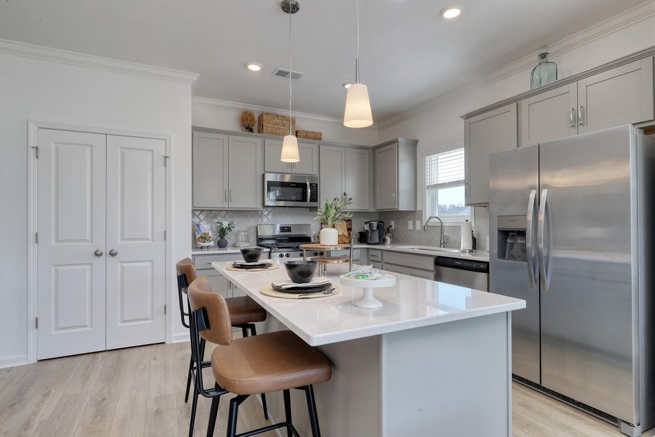 1026 Carolina Way Photo 6