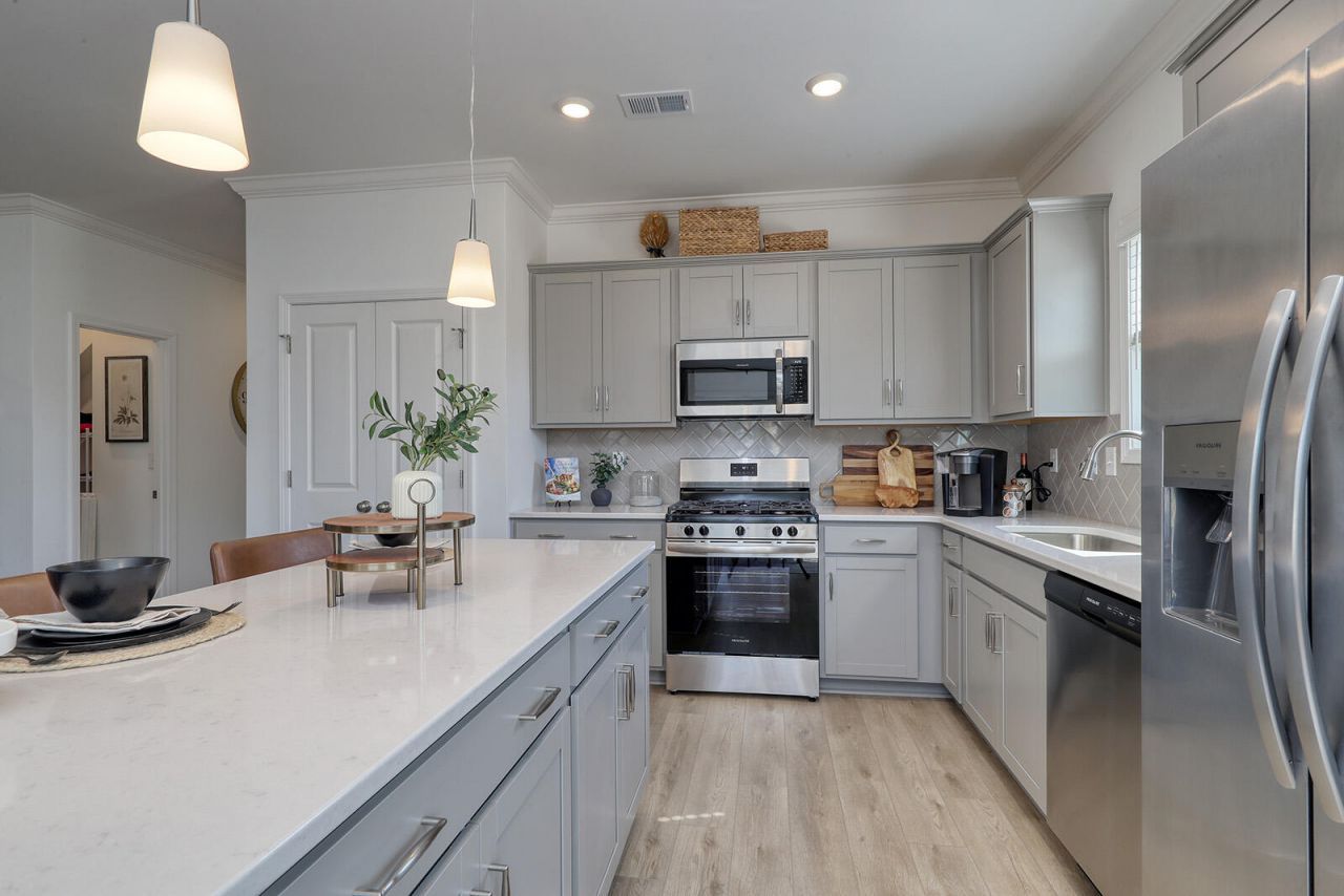 1026 Carolina Way Photo 7