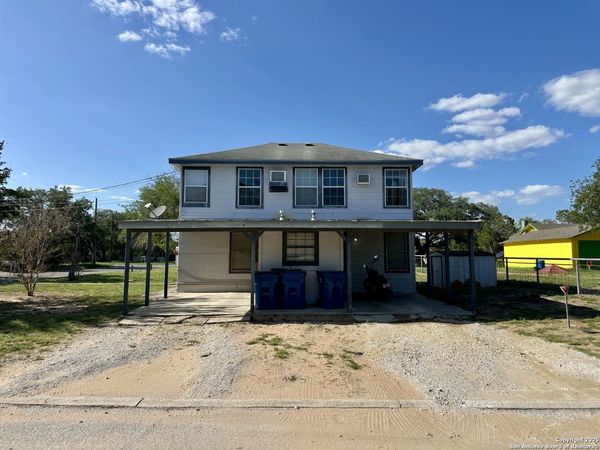 545 A&B Bensdale, Pleasanton, TX 78064