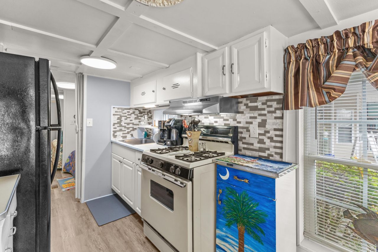 6001-t3 S Kings Hwy. Photo 12