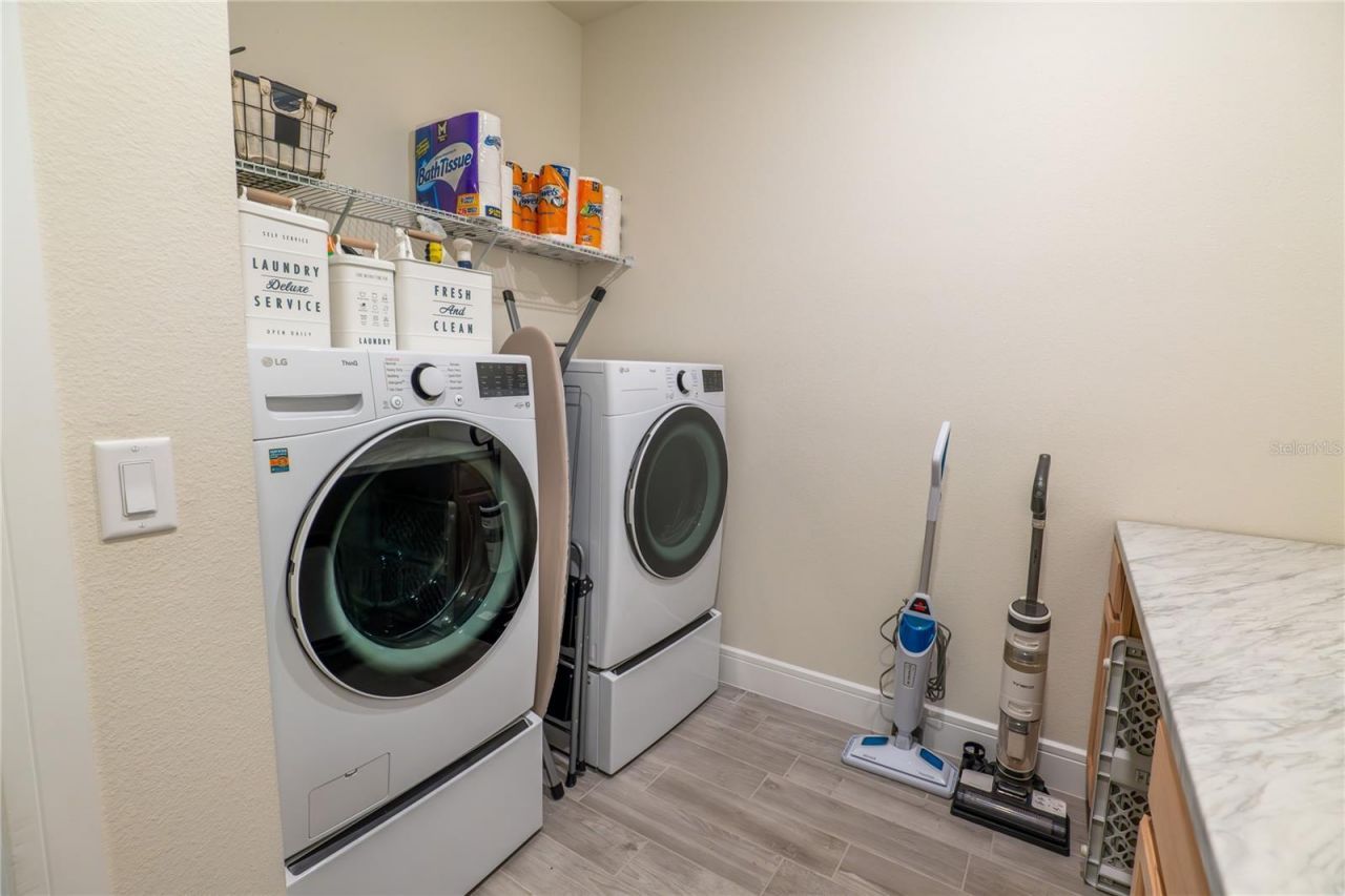 4007 Meandering Bay Drive, Apopka, FL 32712 Photo