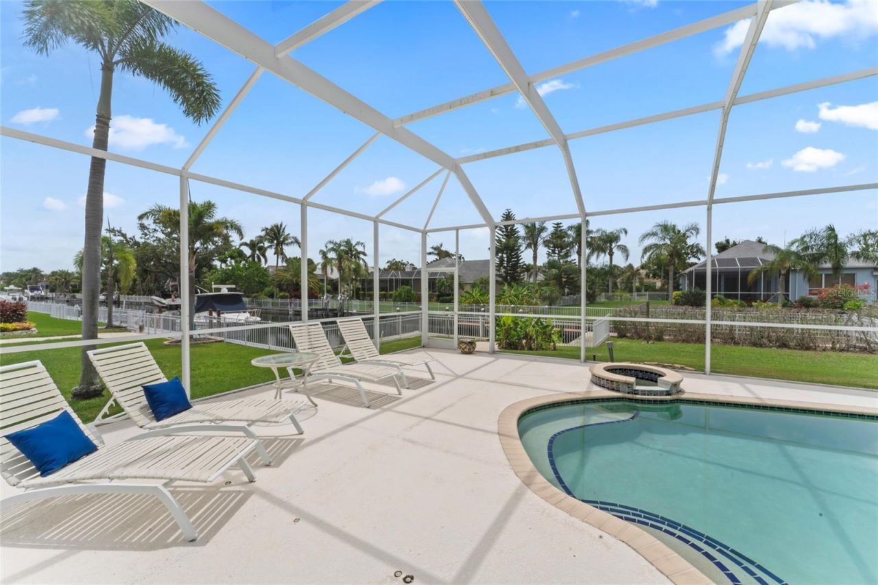 4306 Barracuda Drive, Bradenton, FL 34208 Photo