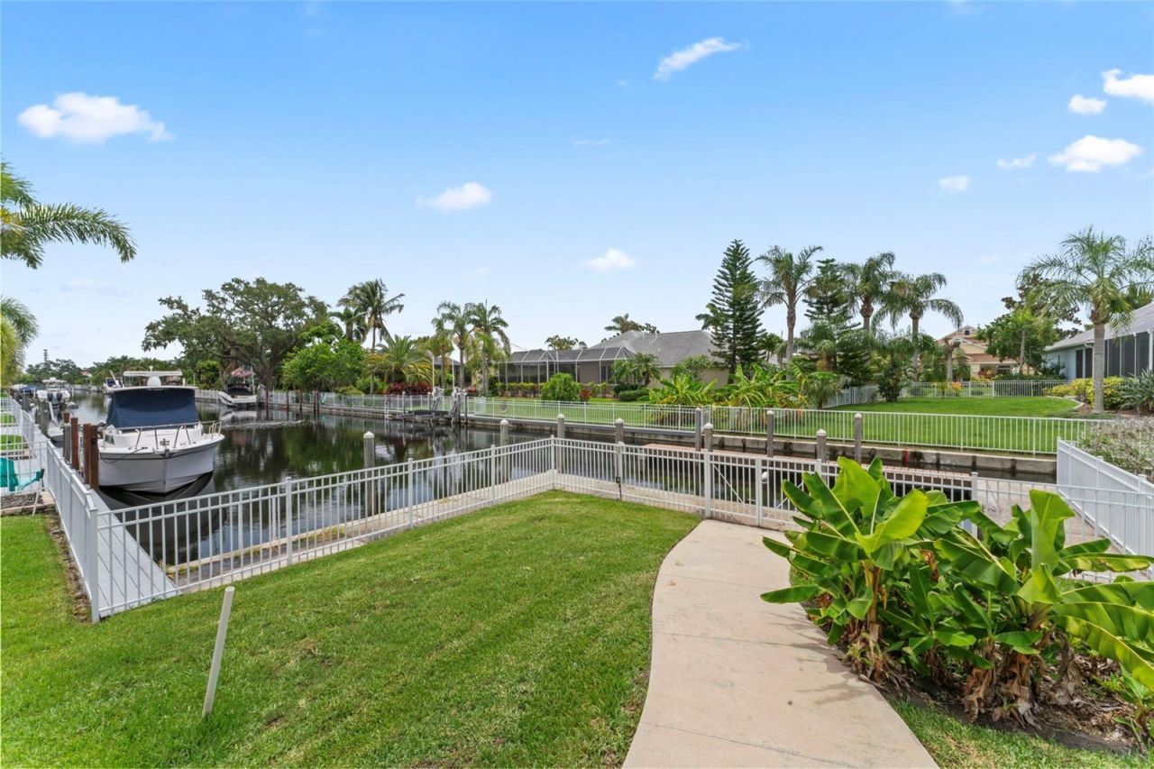 4306 Barracuda Drive, Bradenton, FL 34208 Photo