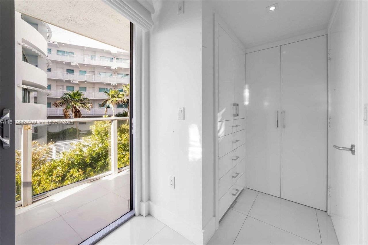 6620 Indian Creek Dr, Unit 304, Miami Beach, FL 33141 Photo