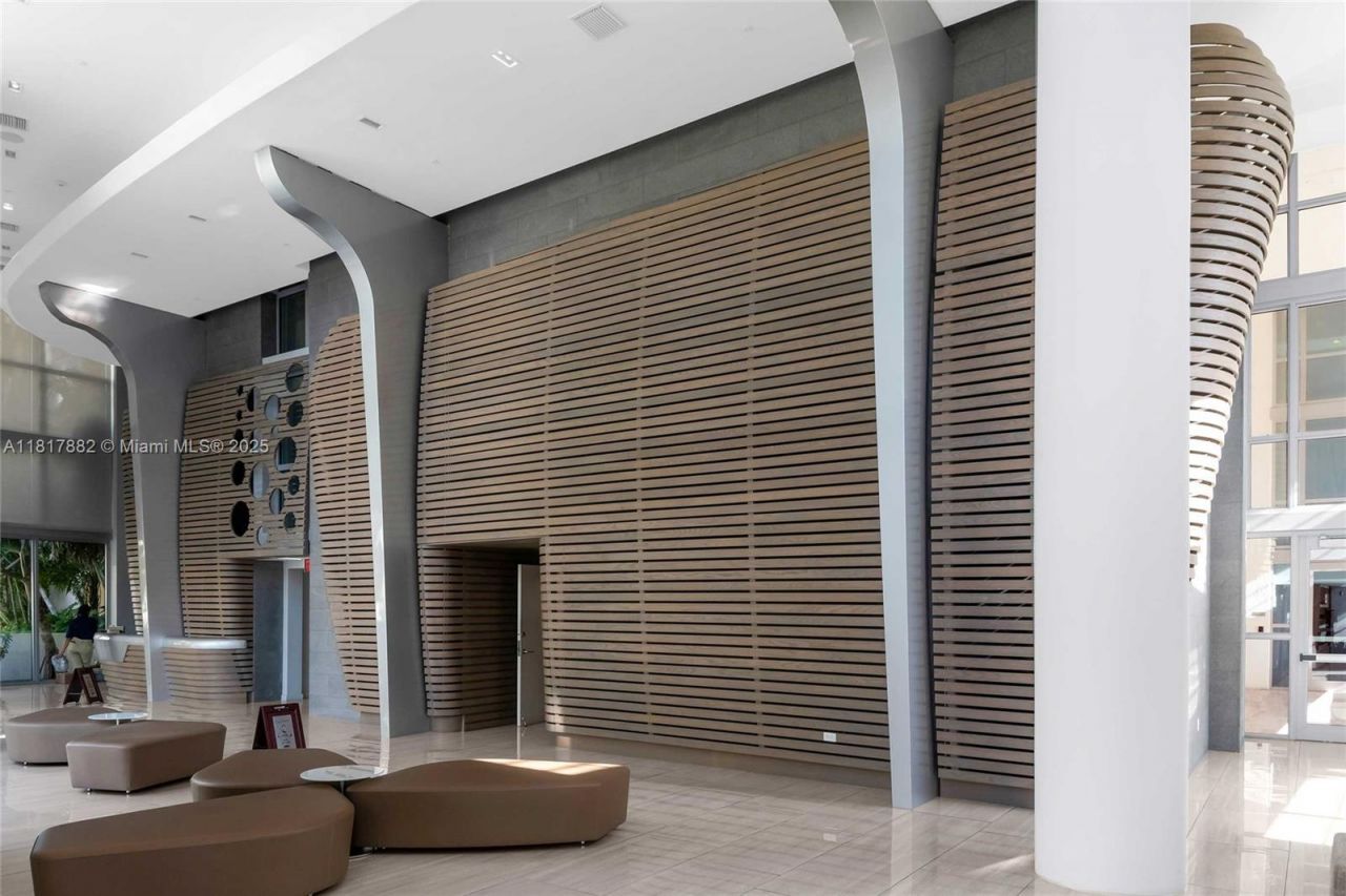 6620 Indian Creek Dr, Unit 304, Miami Beach, FL 33141 Photo