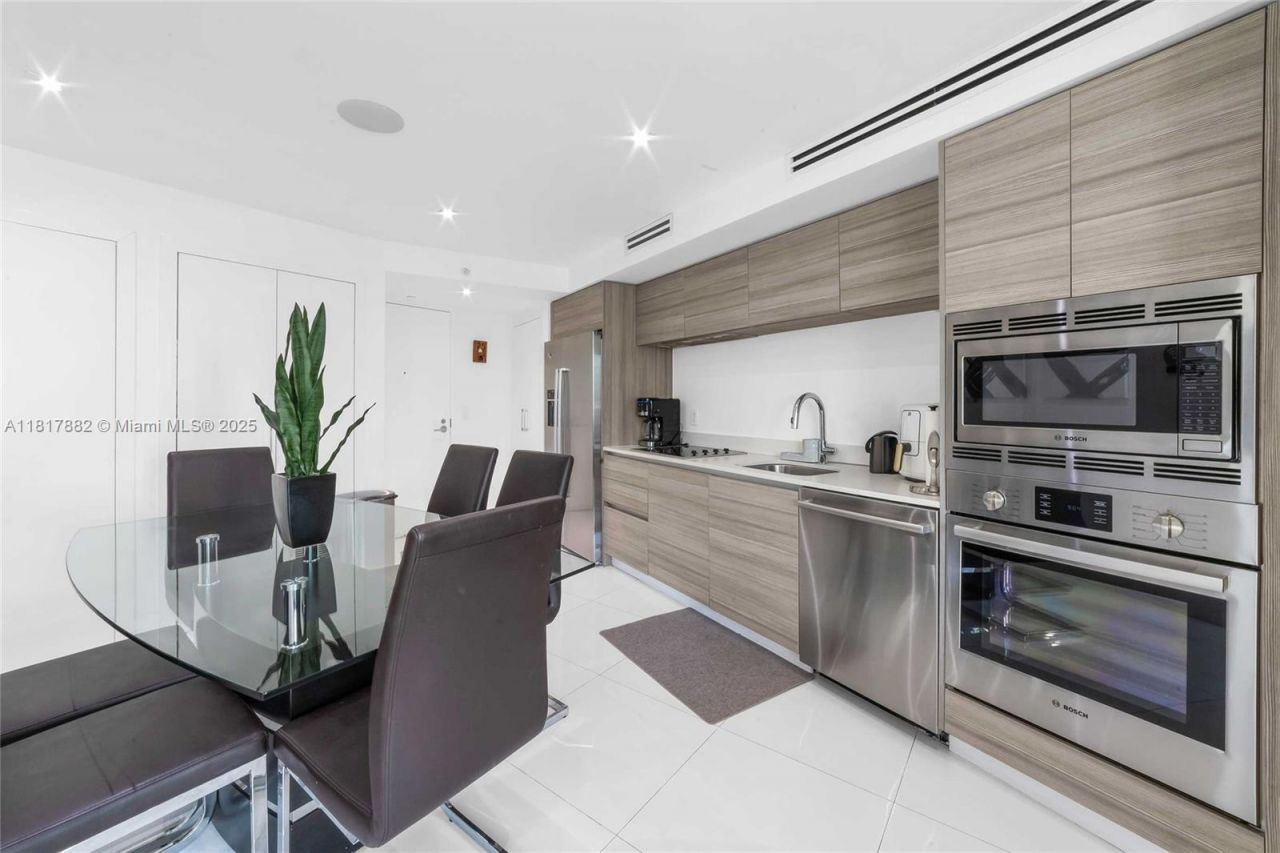 6620 Indian Creek Dr, Unit 304, Miami Beach, FL 33141 Photo