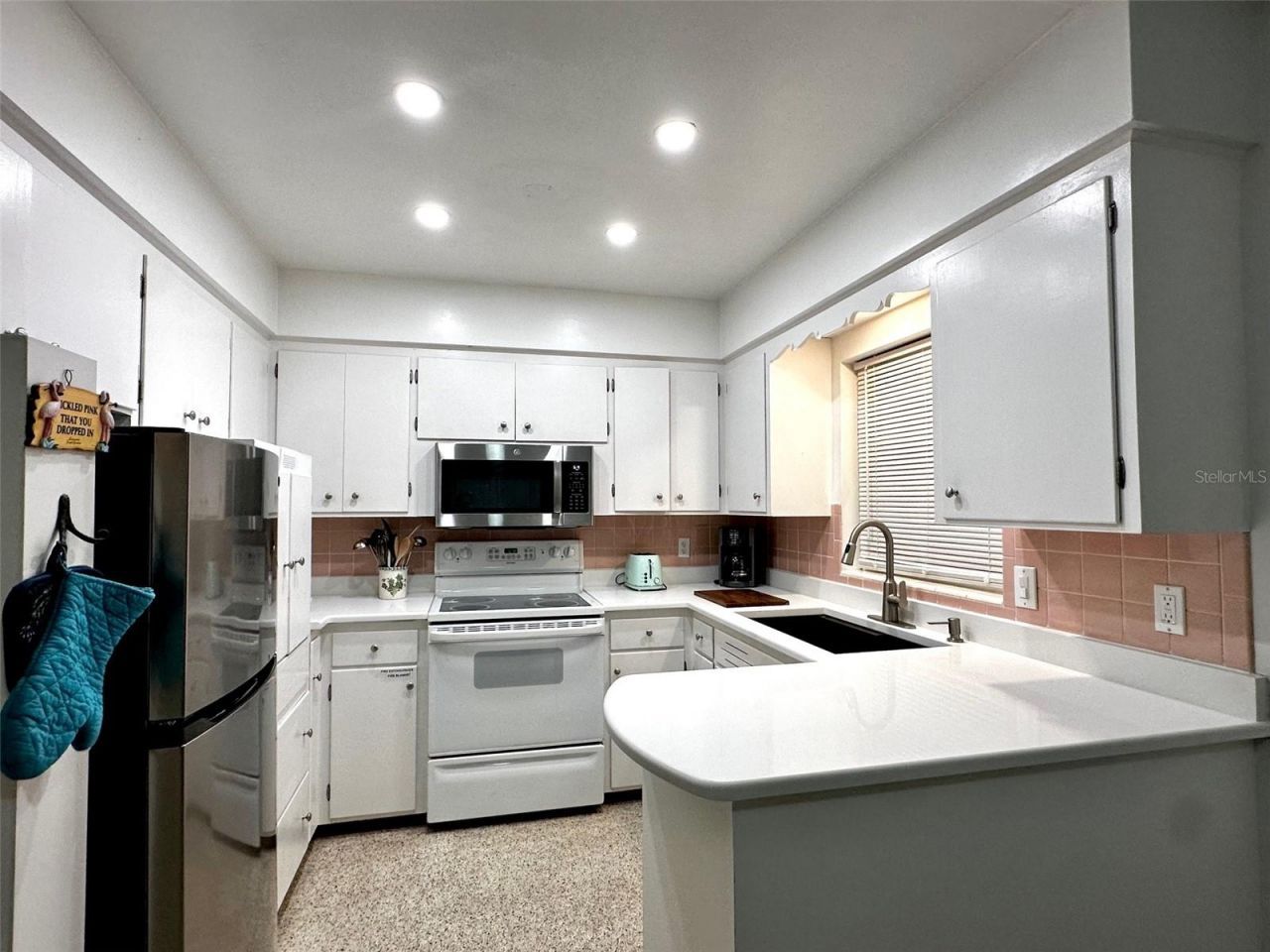 3605 Iroquois Avenue, Sarasota, FL 34234 Photo