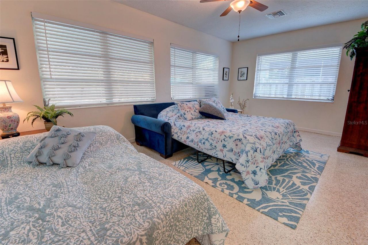 3605 Iroquois Avenue, Sarasota, FL 34234 Photo