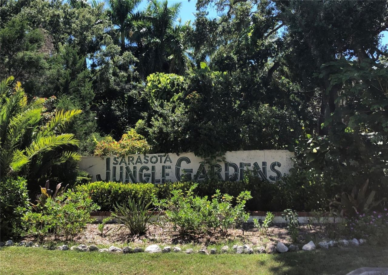 3605 Iroquois Avenue, Sarasota, FL 34234 Photo