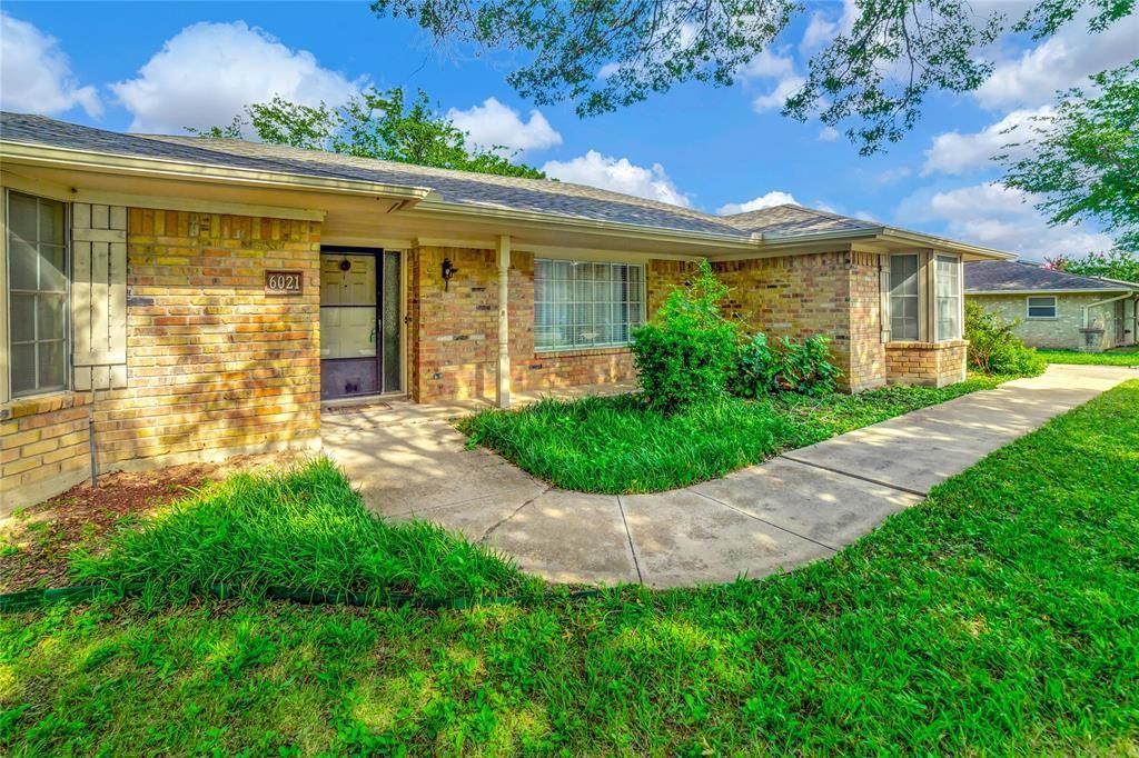 6021 Sycamore Creek Road, Edgecliff Village, TX 76134 Main Photo