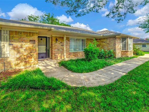 6021 Sycamore Creek Road, Edgecliff Village, TX 76134